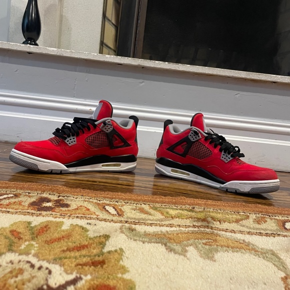 Jordan 4 Size 10.5 \